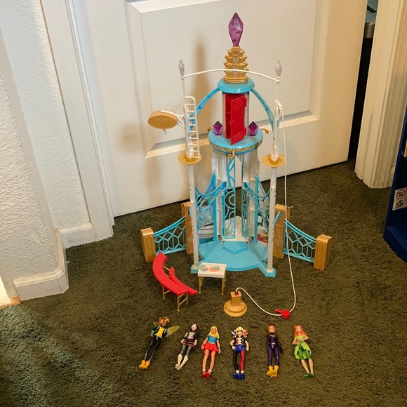 DC Superhero High playset bundle